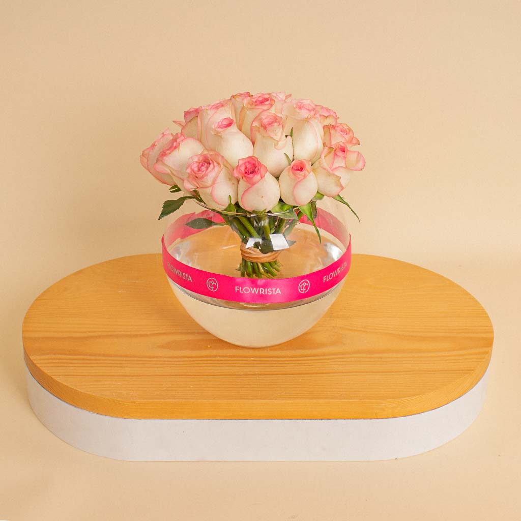 Light Pink Flowers Vase – 20 Light Pink Flowers