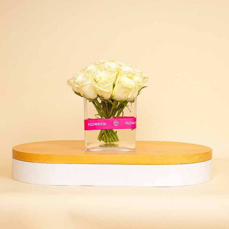 Flowrista | Cube Vase with 20 White Roses