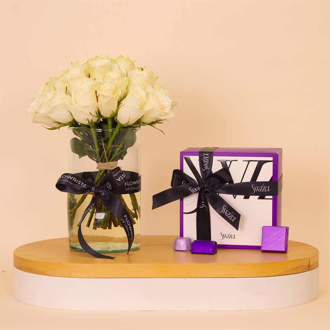 Swiza Chocolate Box 500g & 20 White Roses Vase