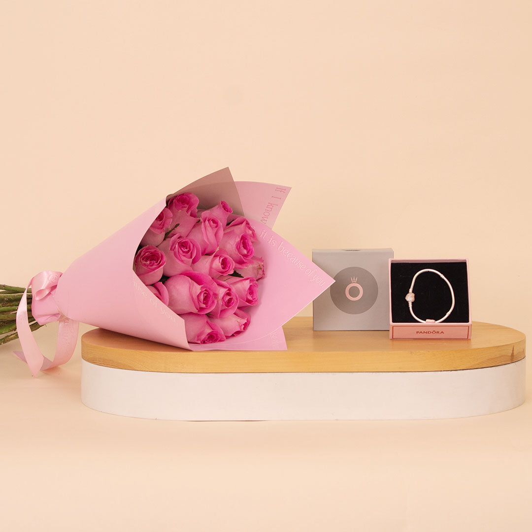 Pandora Moments Bracelet with Pavé Heart Clasp & 15 Pink Roses