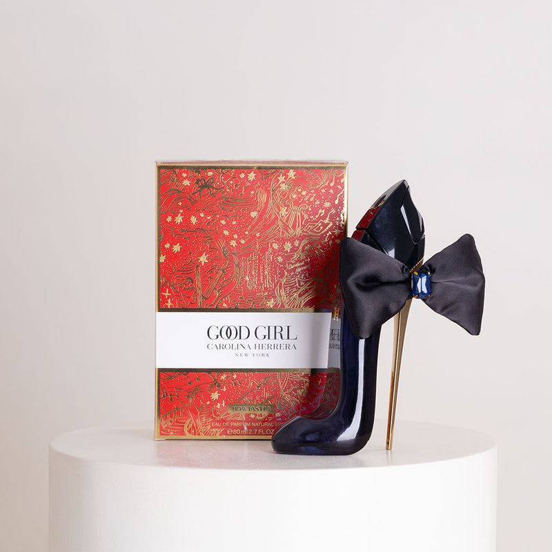 Carolina Herrera Good Girl Bowtastic Eau de Parfum 80ml & Red Roses Bouquet