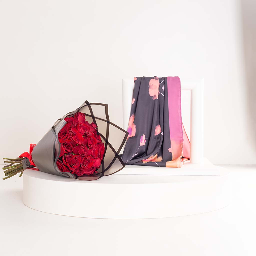 Veloor Layal Scarf & 20 Red Roses Bouquet