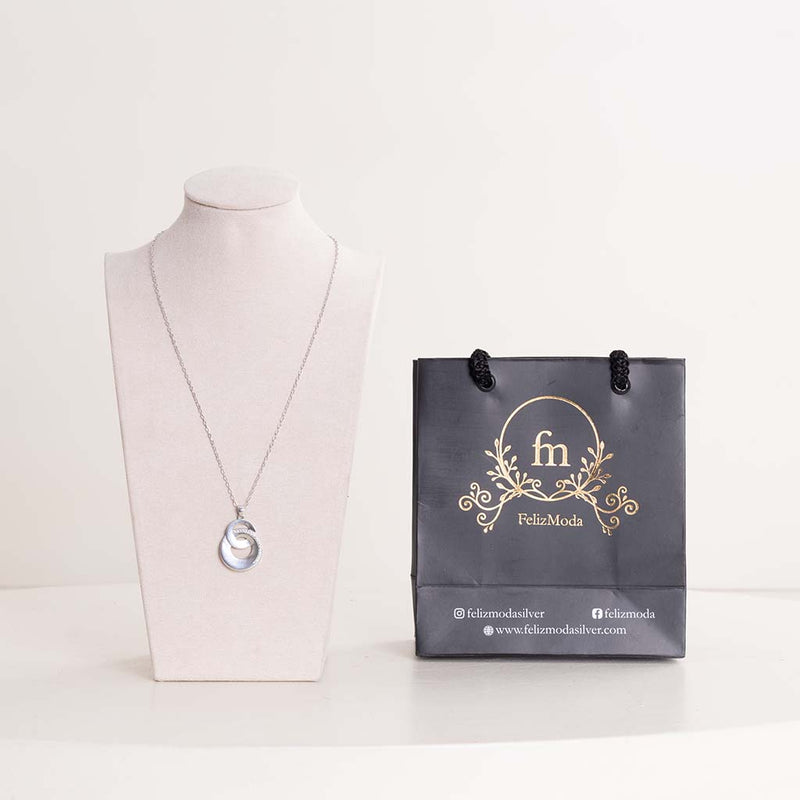 Felizmoda Two-Circle Silver Pendant Necklace & Baby Roses Bouquet