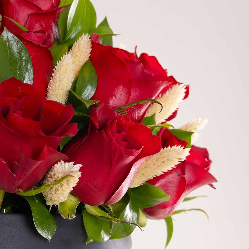 Flowrista Classic Red Rose Box