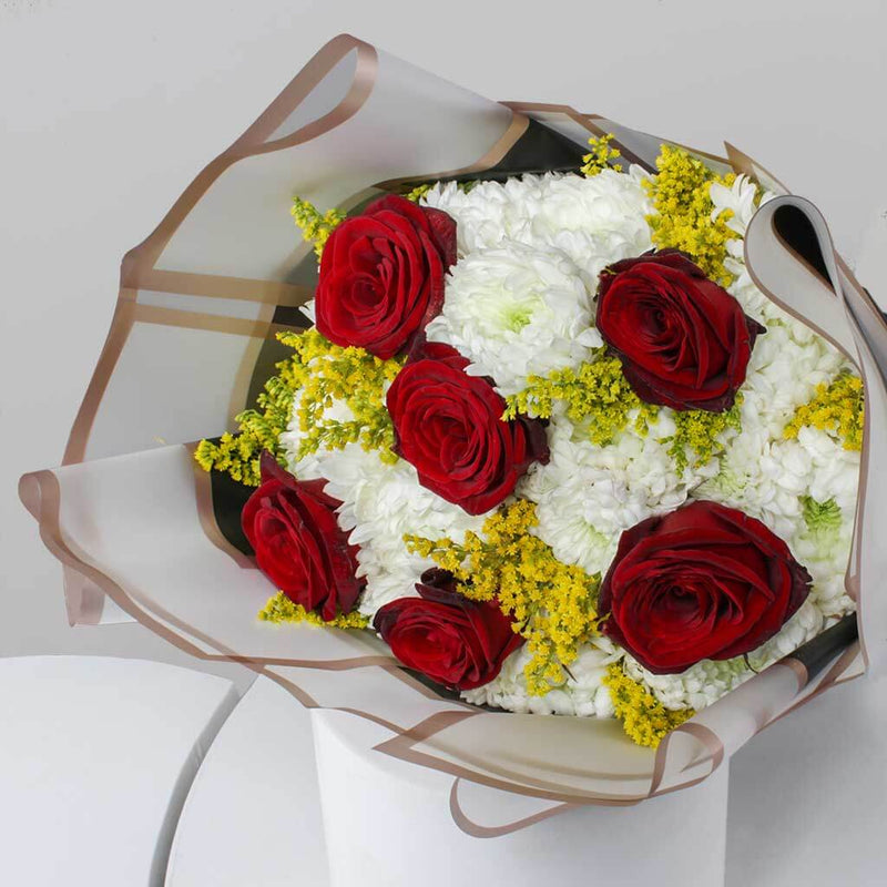 Red & White Chrysanthemums Hand Bouquet