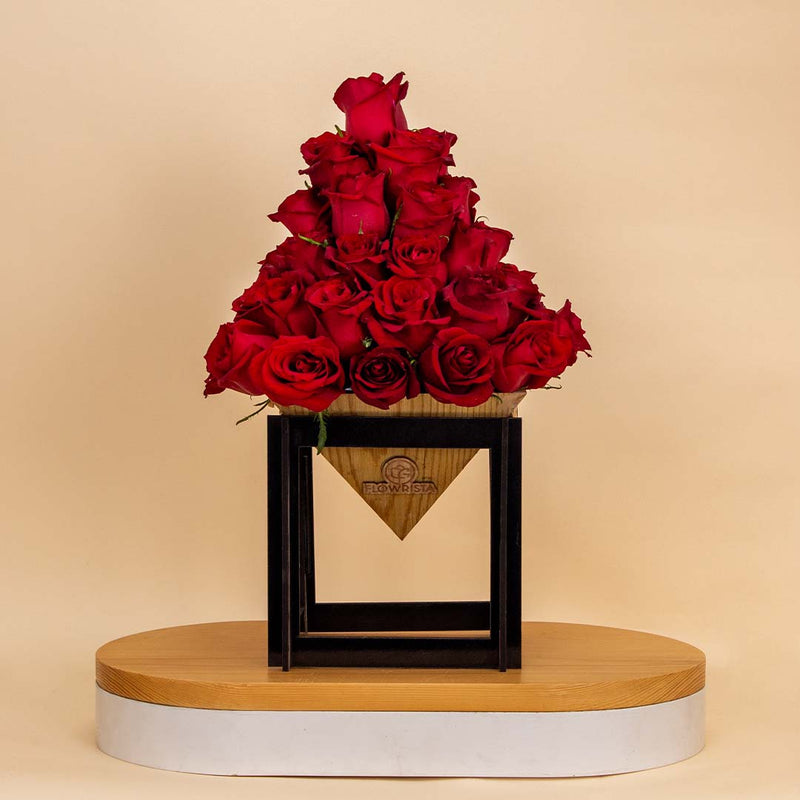 Flowrista Louvre Love Box – Luxurious Red Roses