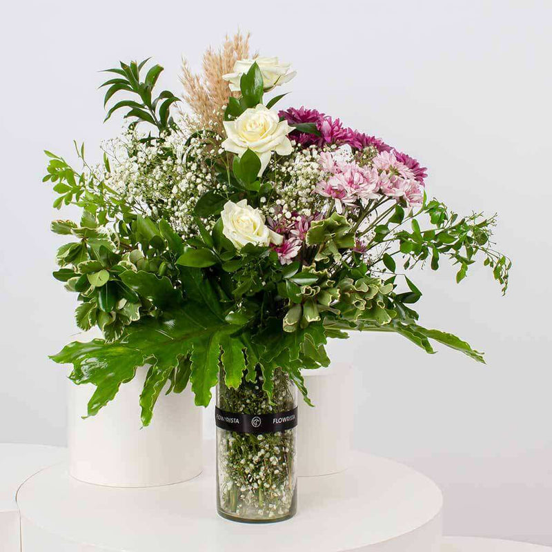 Chic Floral Vase - White & Purple