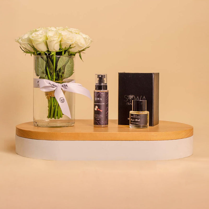 Siwa Marshmallow Bundle with Vase of 20 White Roses