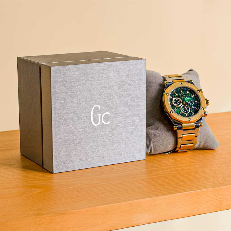 Guess Cableforce Green Analog Watch & Red Rose Vase