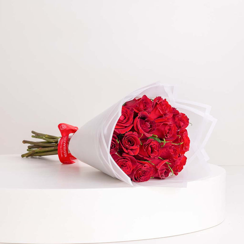 Joviality Skin Love Kit Valentine Box & Roses Bouquet