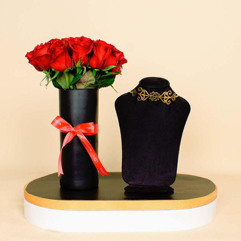 Amaz Gorgeous necklace 24k gold plated | A vase of red roses