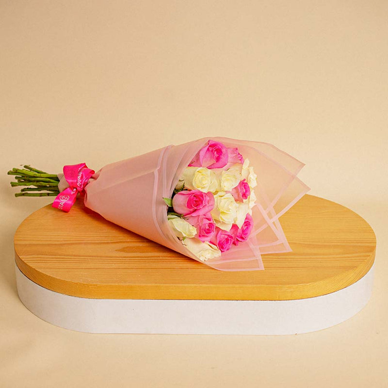 Mixed Flowers Bouquet – 20 White and Pink Flowers