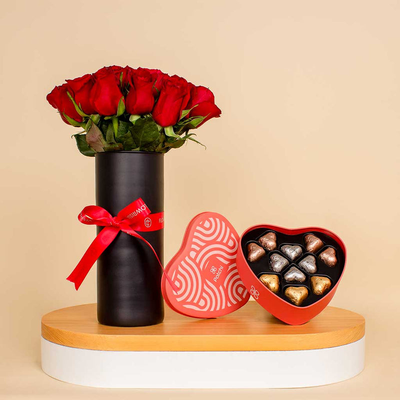 Patchi Tin Box of 22 Pieces |15 Red flower vase