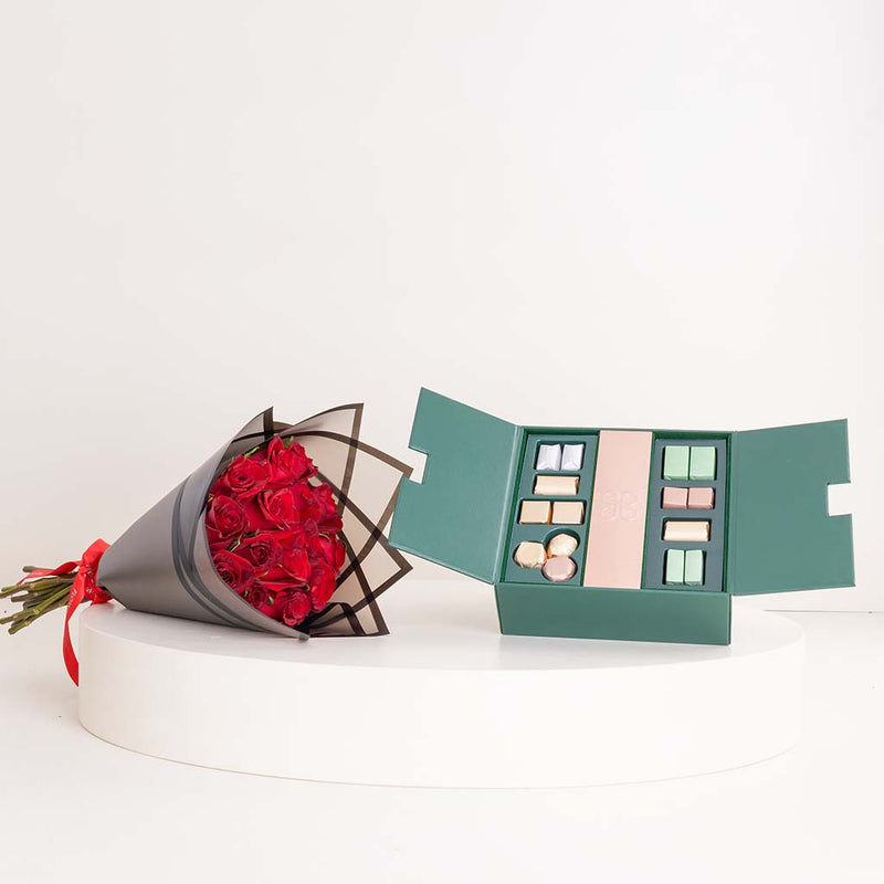 Patchi Les Signatures 560g & Red Roses Bouquet