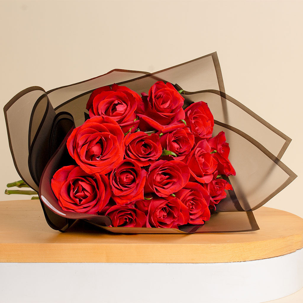 Police Wallet & Bouquet of 15 Red Roses - A Luxury Gift for Him