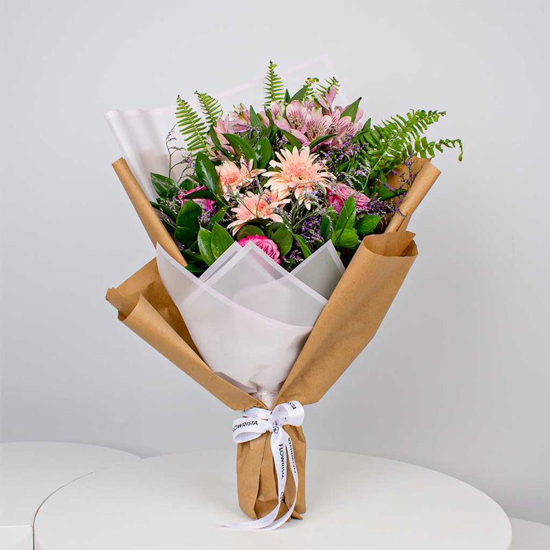 Feminine Grace Bouquet – Pink Roses