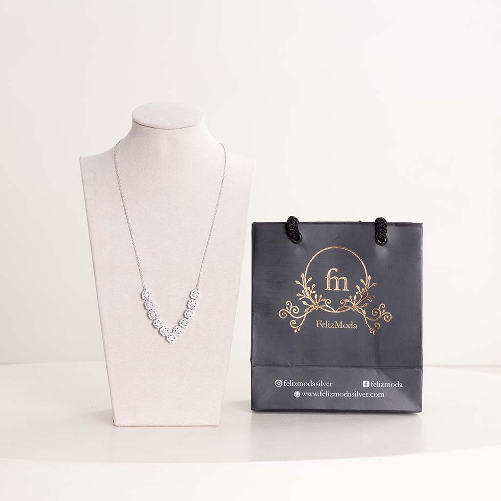 Felizmoda V-Shape Silver Necklace