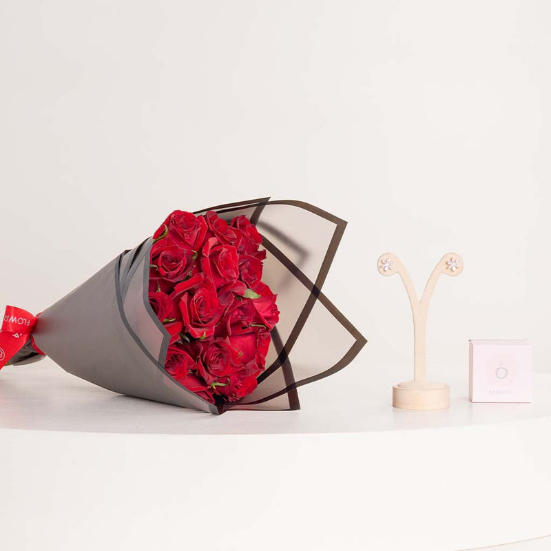 Pandora Sparkling Herbarium Cluster Stud Earrings 14k Rose Gold-Plated & Red Roses Bouquet