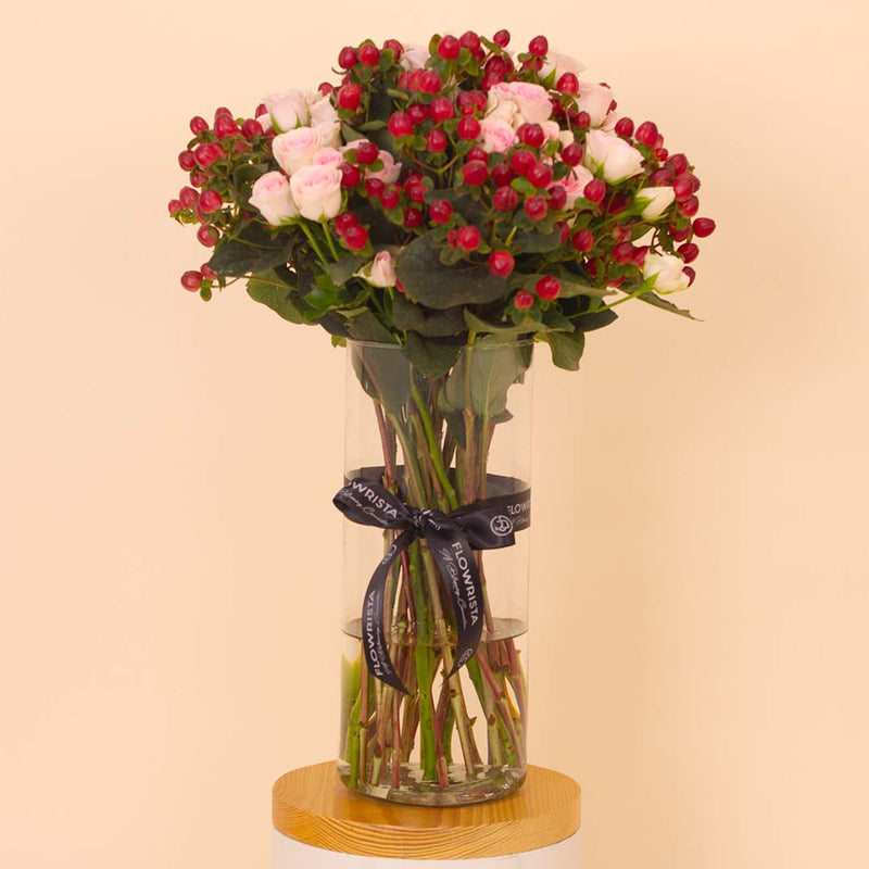 Flowrista | Baby Rose & Hypericum Vase
