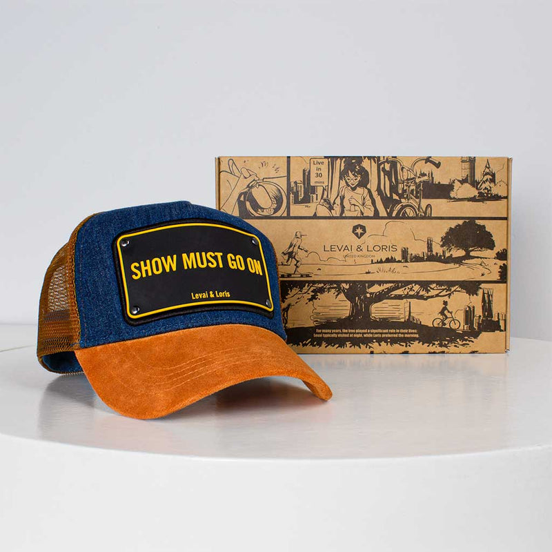 Levai & Loris Show must go on unisex cap