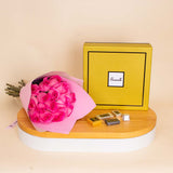Passionelle Golden Chocolate Box & Pink Roses Bouquet