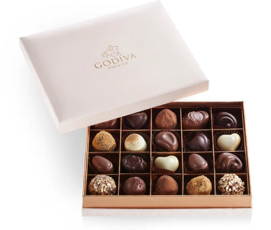 Godiva Premium Chocolate Box 765g and 15 Pink Roses