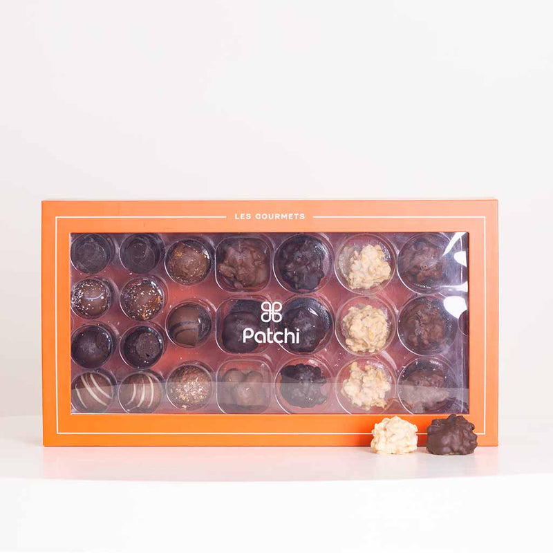 Patchi Les Gourmets 580g & Red Roses Vase