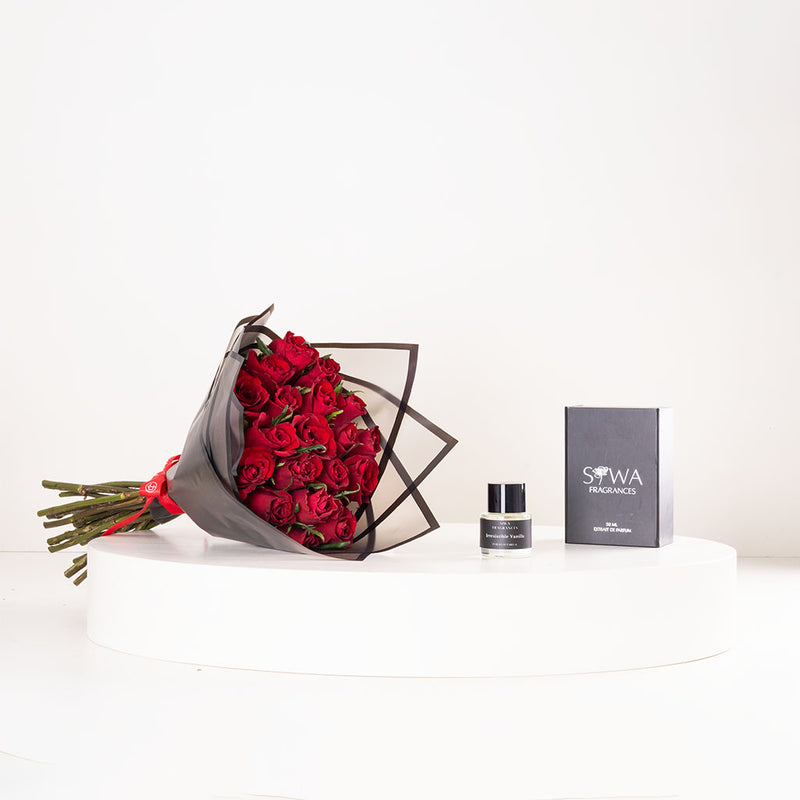 Siwa Layering Vanilla with Hand Bouquet of 20 Red Roses