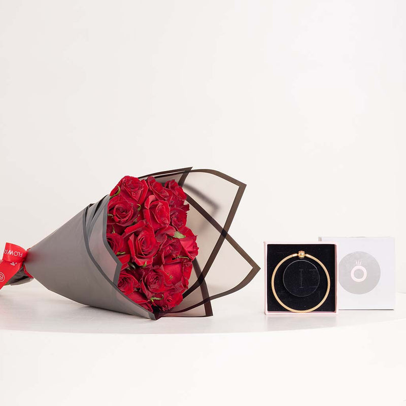 Pandora Moments 14k Rose Gold-Plated Mesh Bracelet & 15 Red Roses Bouquet