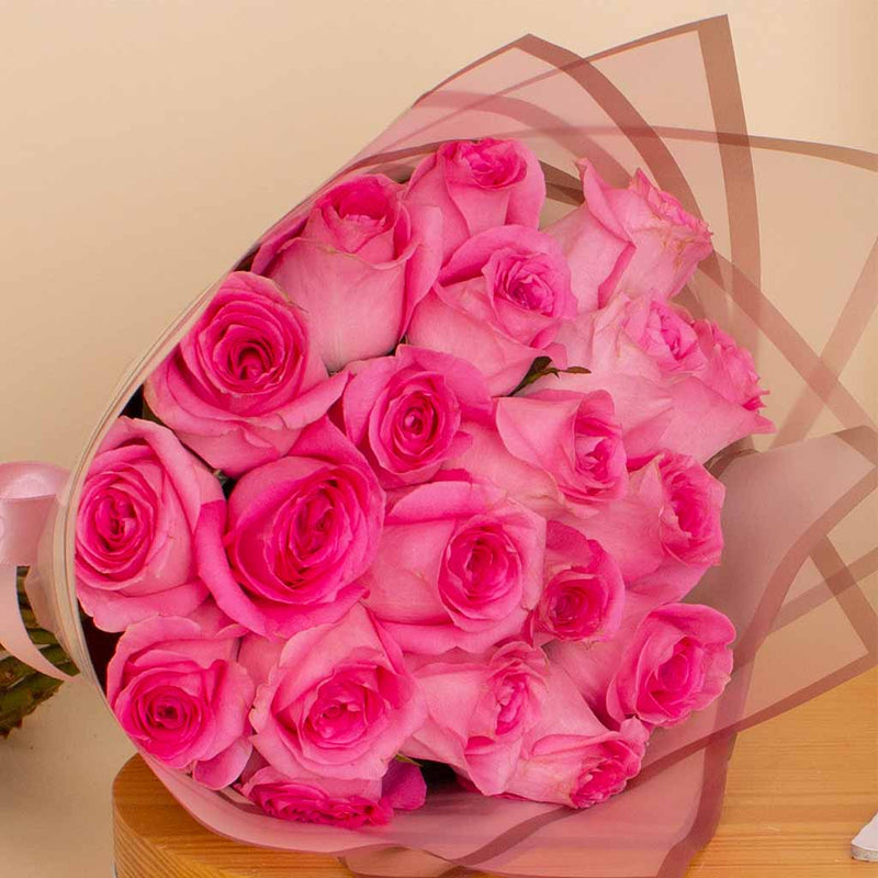 Voila Chocolate Cake & Pink Roses Bouquet
