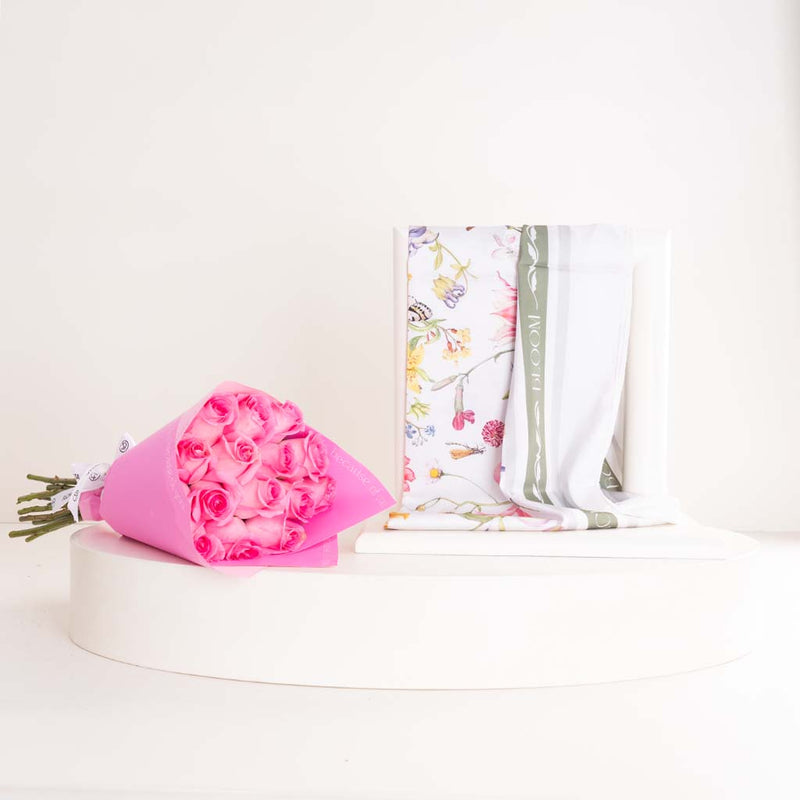 Veloor Flora Scarf & 15 Pink Roses Bouquet