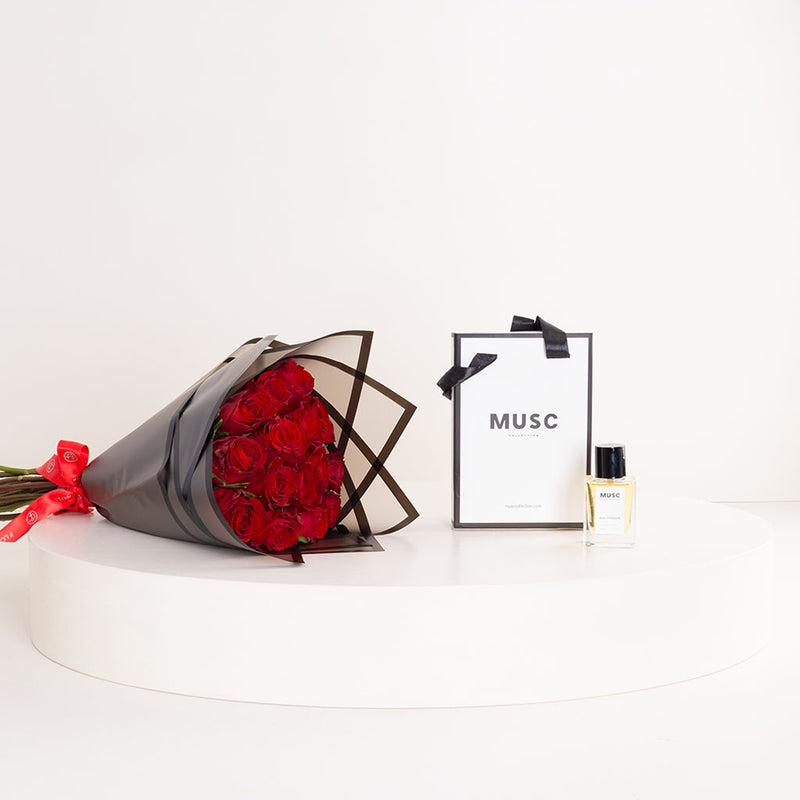Musc Paradoxe & Red Roses Bouquet