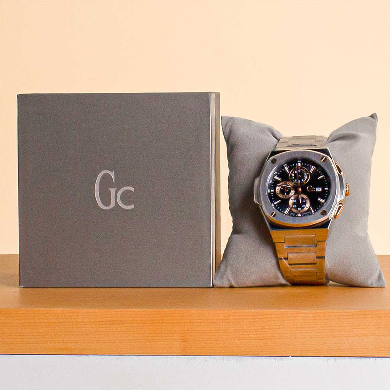 GC Coussin Shape Chronograph Watch Y99001G2MF