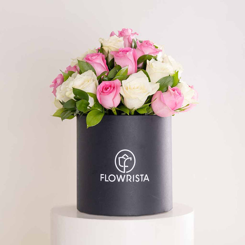 Flowrista White & Pink Rose Box