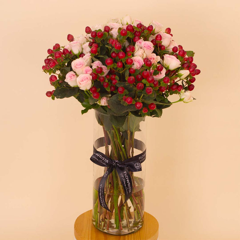 Flowrista | Baby Rose & Hypericum Vase
