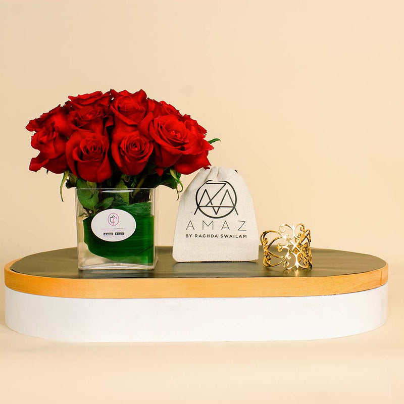 Amaz The Majestic Palace and Red Love Roses Vase