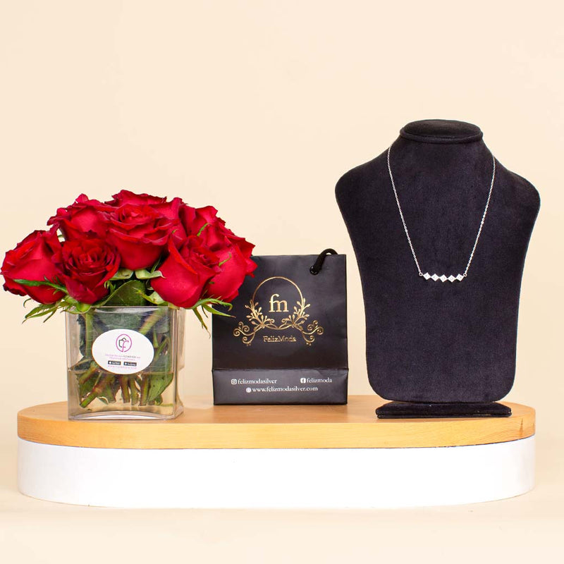 FelizModa Three Stones Silver Necklace with Heart of Love & 15 Red Roses Vase