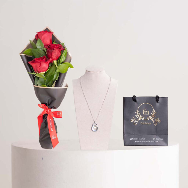 Felizmoda Two-Circle Necklace & Red Roses Bouquet