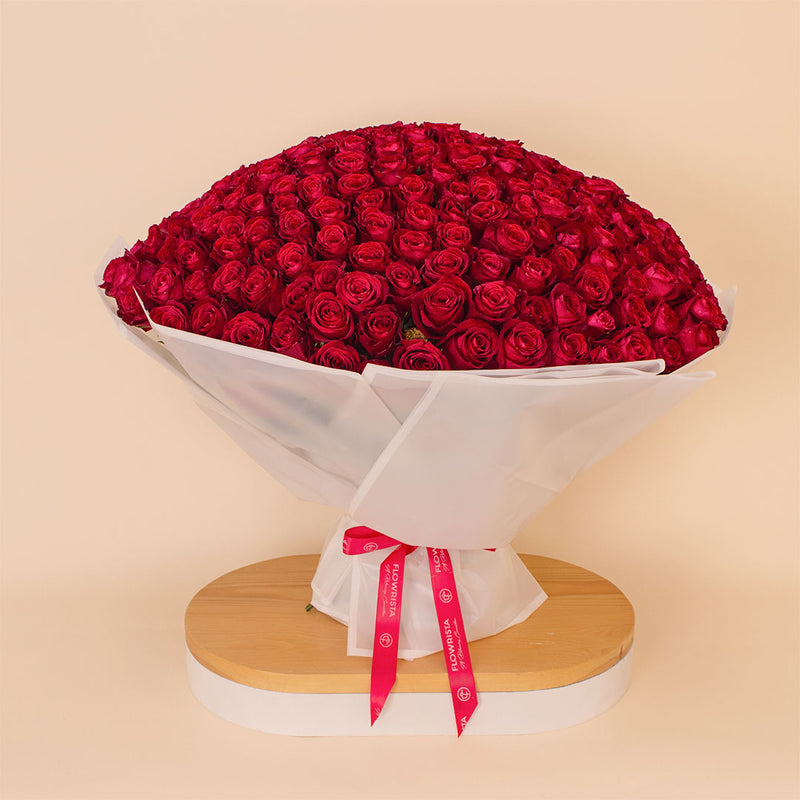 Flowrista | 250 Red Roses Grand Bouquet