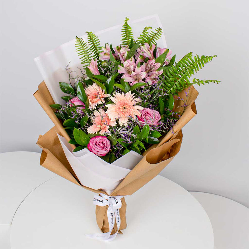 Feminine Grace Bouquet – Pink Roses